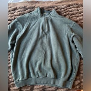 Nike Green Vintage Quarter zip 💚🍀 this is 100% cotton i love it